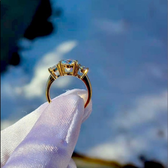 Solid 14k gold 3ct moissanite ring - Picture 13 of 15